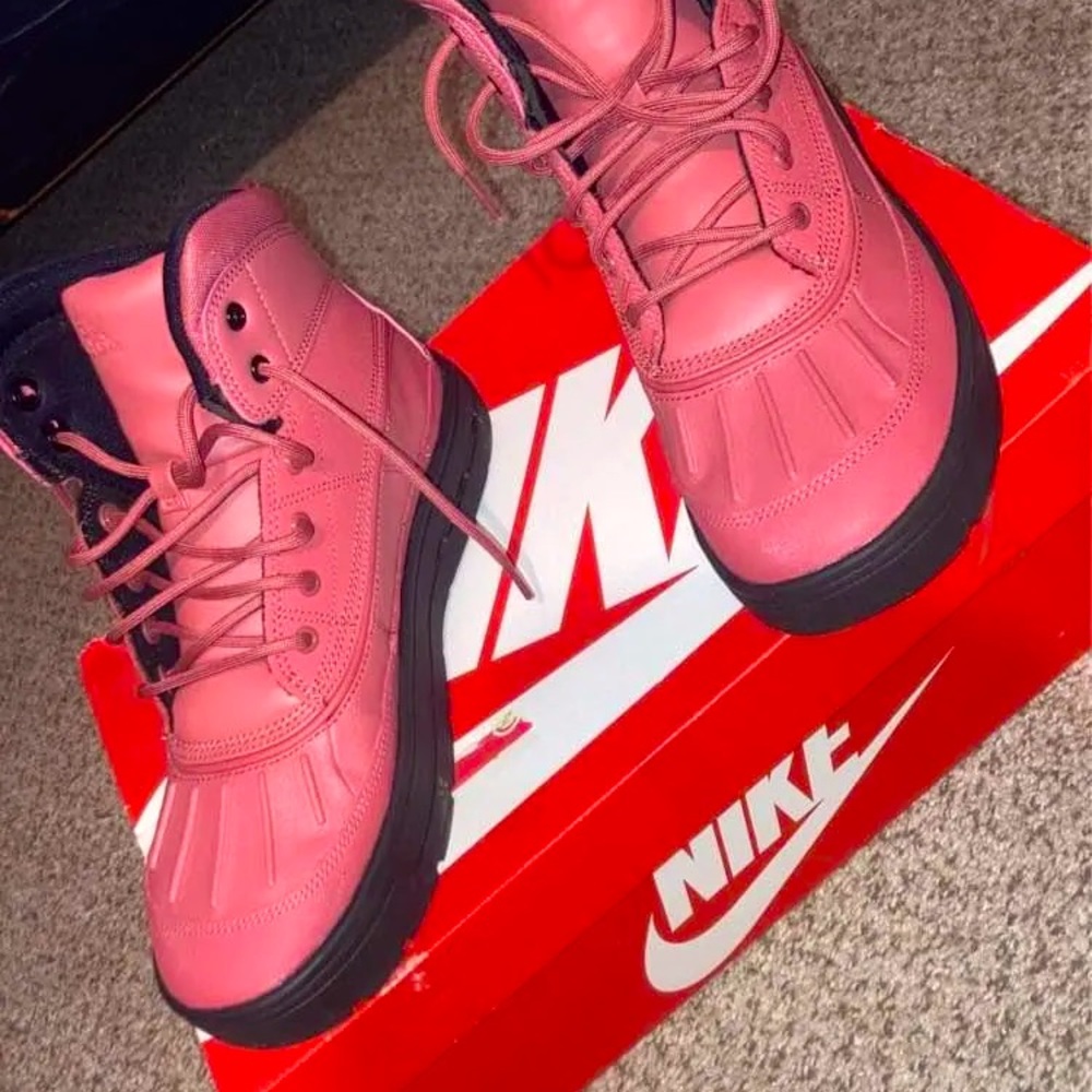 Brand new never worn super cute boots